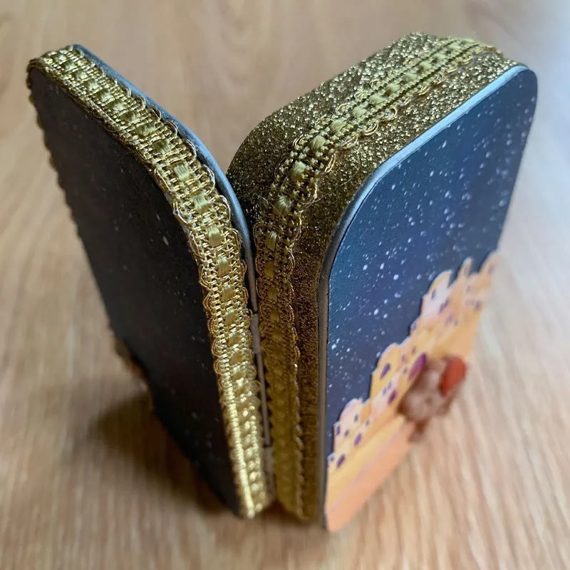 Christliche Krippe aus Blech: Eine kompakte Darstellung des Weihnachtsglaubens und der Weihnachtsgeschichte - image 2