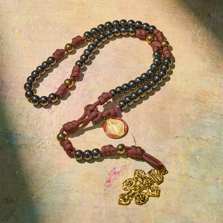 Christianartworkshop Rosenkranz aus bronzefarbenen Perlen mit Vergebungskreuz und St.-Benedikt-Verzierungen - image 2