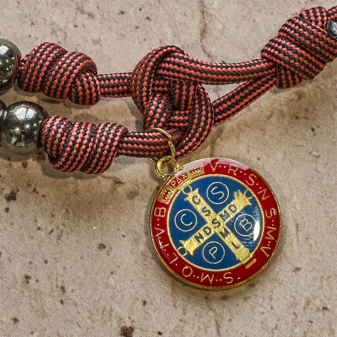 Christianartworkshop Rosenkranz aus bronzefarbenen Perlen mit Vergebungskreuz und St.-Benedikt-Verzierungen - image 10