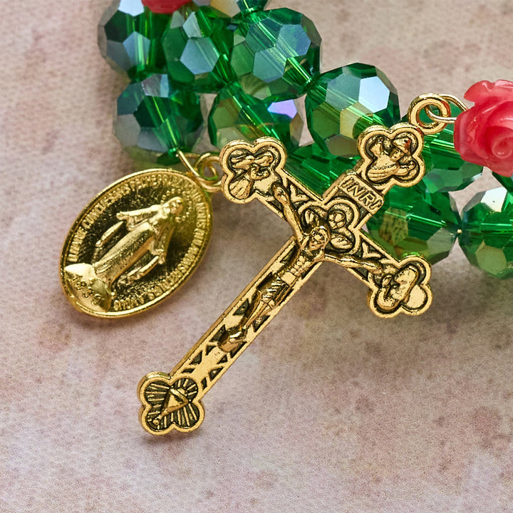 Christliche Kunstwerkstatt: Rosenkranzarmband aus grünem Kristall und Rosen: Andacht und florale Gnade - image 6