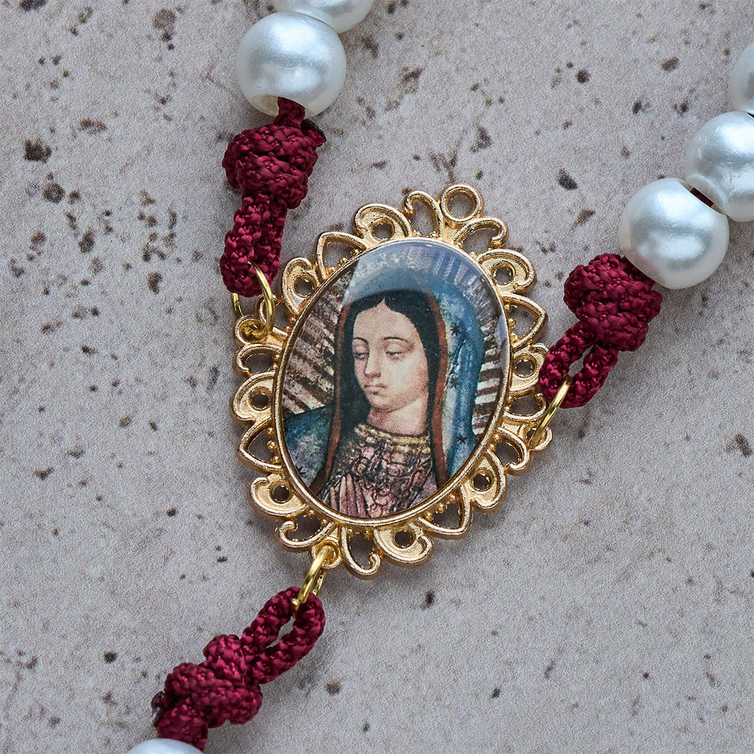 Christianartworkshop Eleganter weißer Rosenkranz nach Maß mit burgunderrotem Paracord und personalisierten JESUS-Buchstaben - image 10