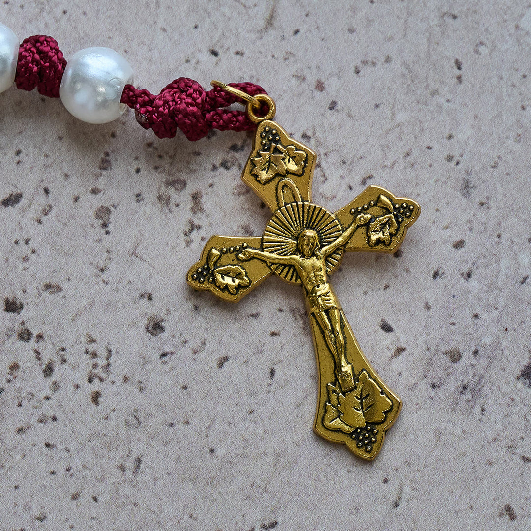 Christianartworkshop Eleganter weißer Rosenkranz nach Maß mit burgunderrotem Paracord und personalisierten JESUS-Buchstaben - image 9
