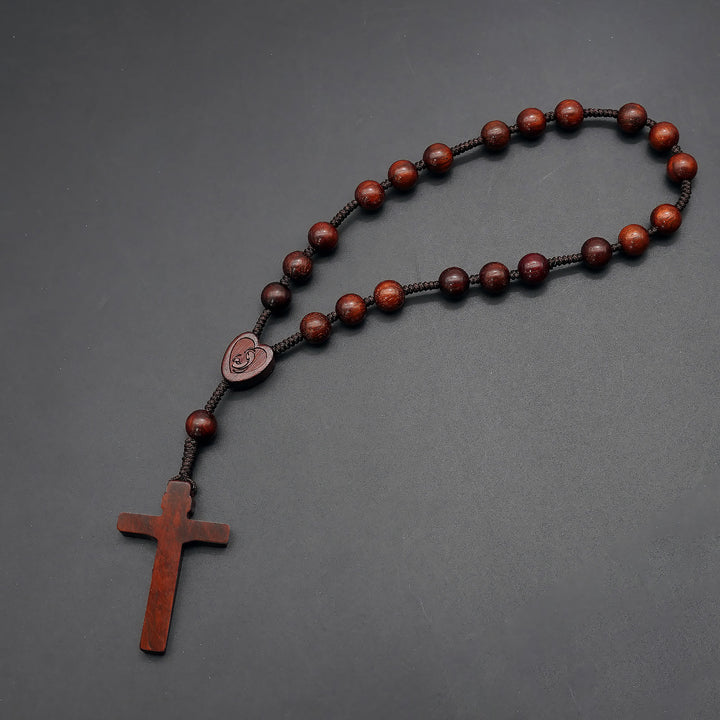 Christianartworkshop Rosenkranz aus rotem Sandelholz: Andacht & Bodenständige Festigkeit - image 2