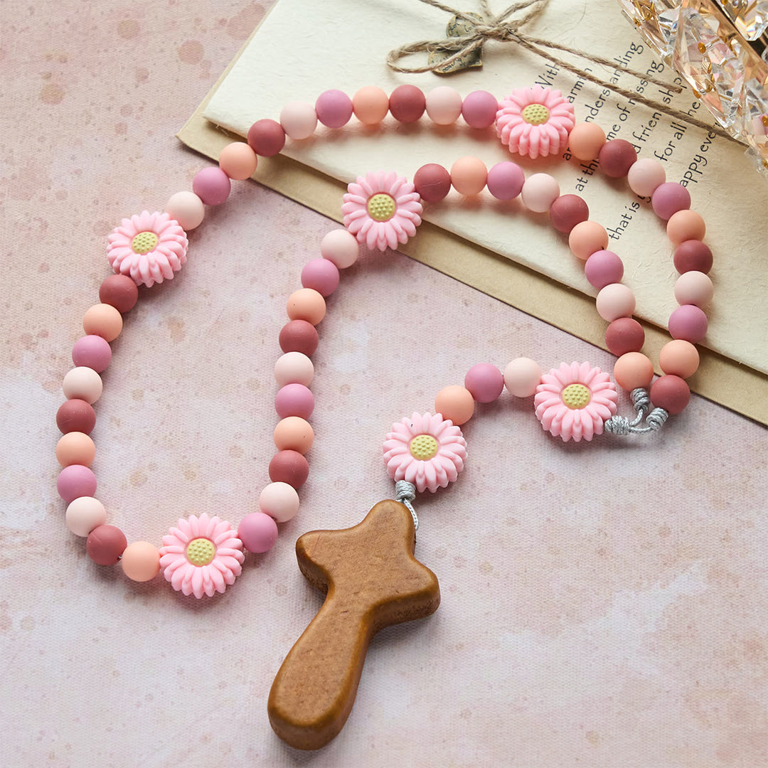Christianartworkshop Kinderrosenkranz aus Silikon, rosa Gänseblümchen, mit Holzkreuz - image 4