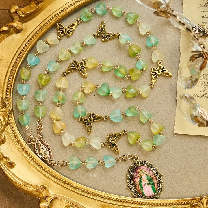 Christianartworkshop Rosenkranz und Armband mit grünem Herz und Schmetterling: Andacht und kunstvolle Spiritualität - image 2