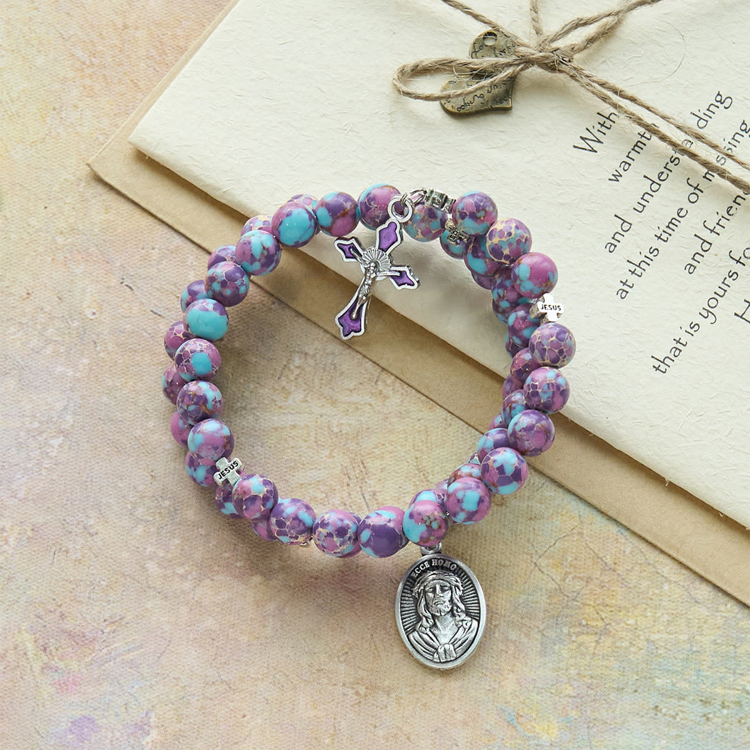 Rosenkranzarmband aus violettem Imperial-Jaspis mit Emaille-Kruzifix von Christianartworkshop - image 4