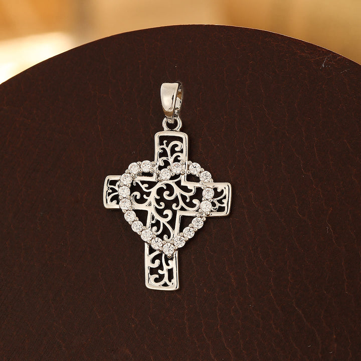 Christianartworkshop Kupferkreuz-Serie mit verschiedenen Designs: Vielfältige Stiloptionen für religiöse Kleidung - Herzkreuz - Silber - image 8