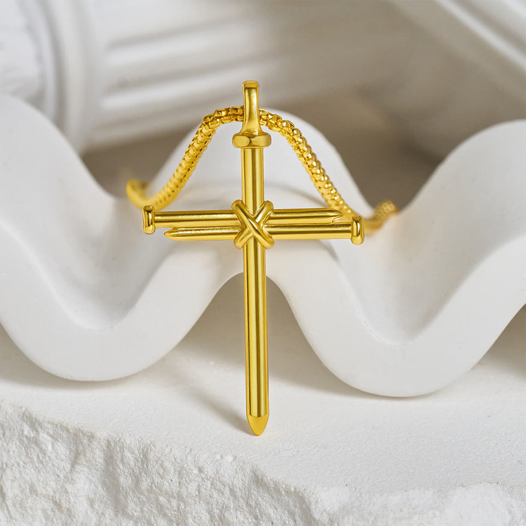 Christianartworkshop 3-farbige Nagelkreuz-Anhänger-Halskette: Sanfte Glaubenserinnerung für den Alltag - Golden - image 0