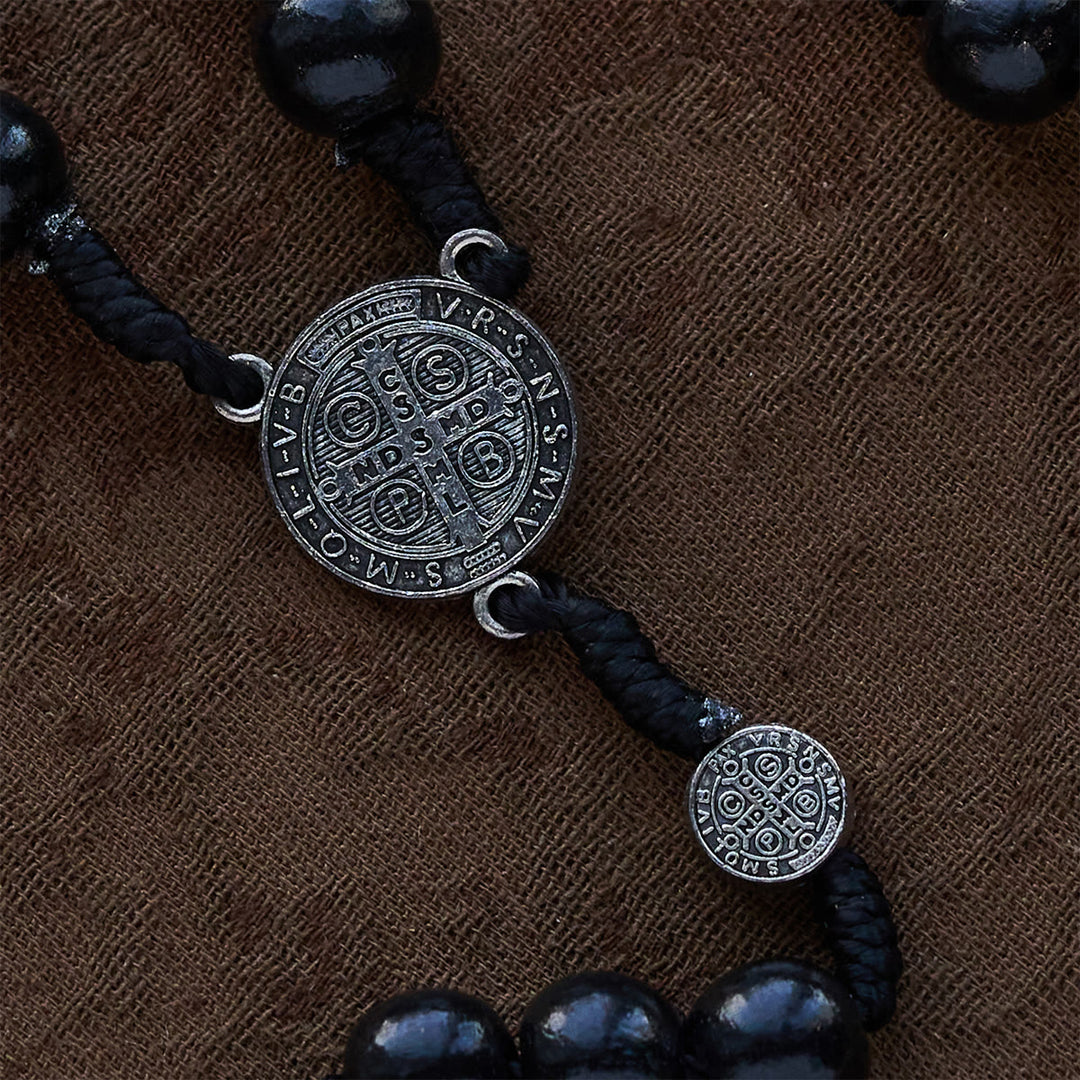 Perlenrosenkranz mit St.-Benedikt-Medaille von Christianartworkshop: Zarter Glaube für Momente des Gebets - image 14