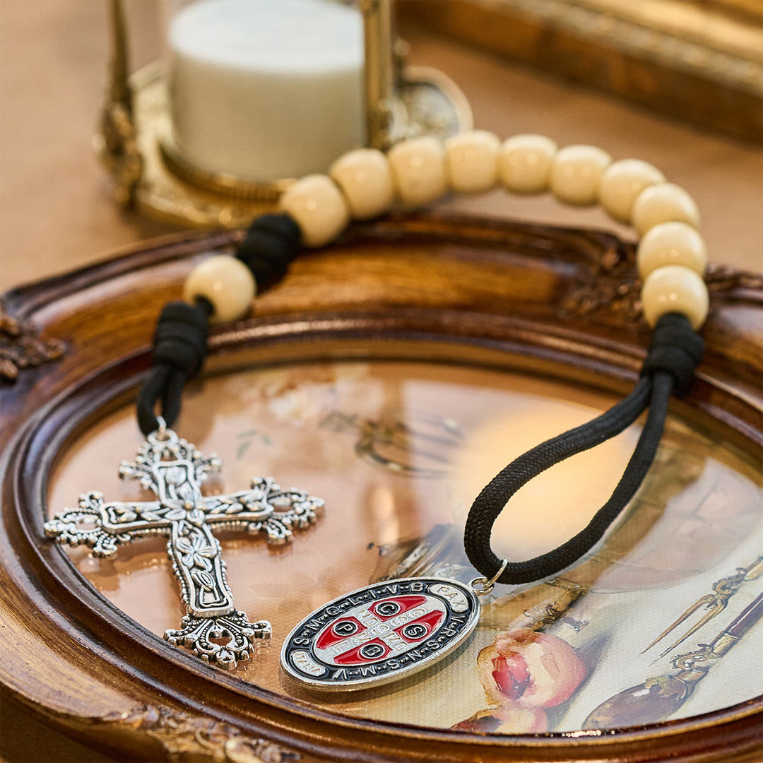 Christianartworkshop Rosenkranz aus Holzperlen mit Schutz des heiligen Benedikt - Holz - image 0