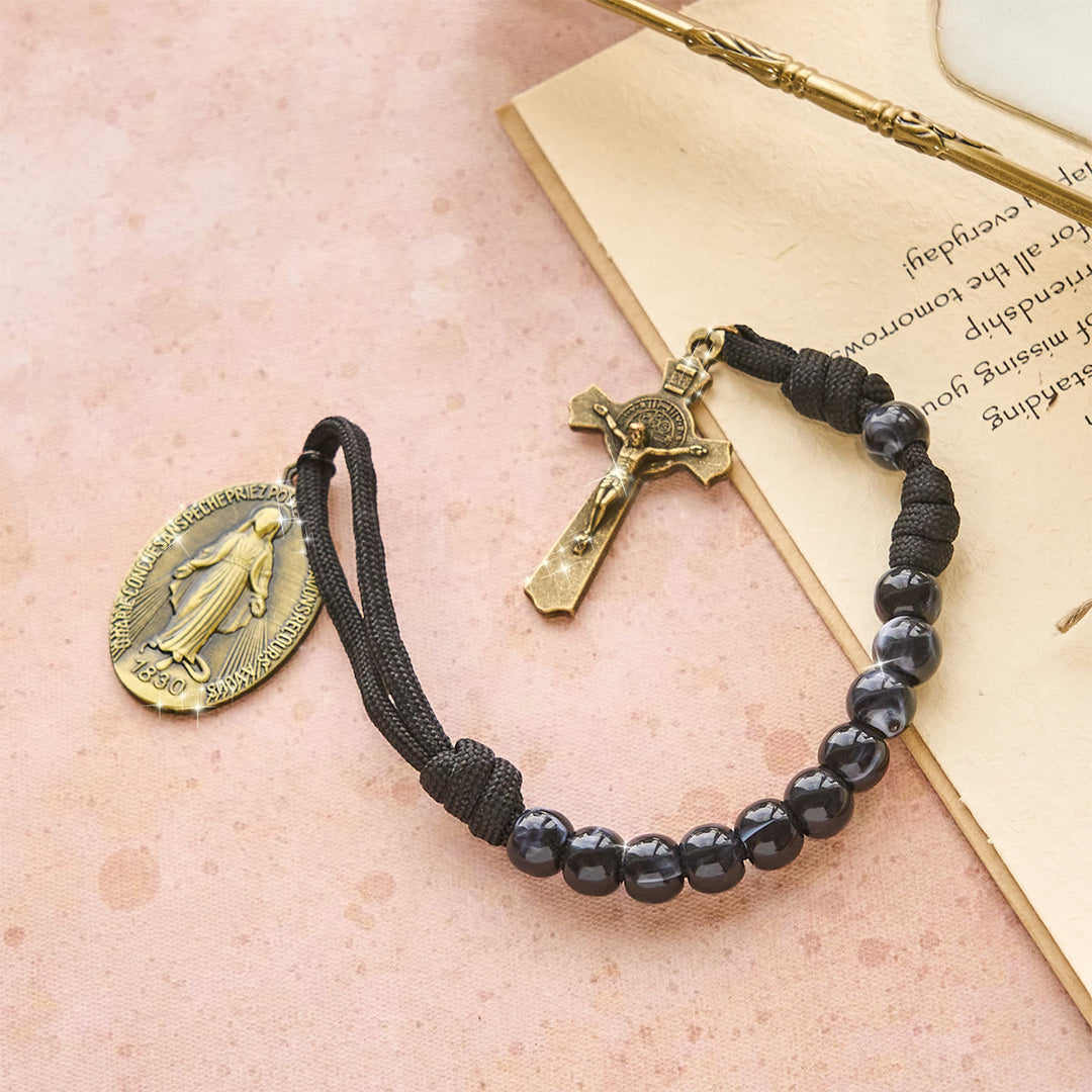 Christianartworkshop Klassischer schwarzer tragbarer Rosenkranz mit bronzenem Marienkreuz - image 3