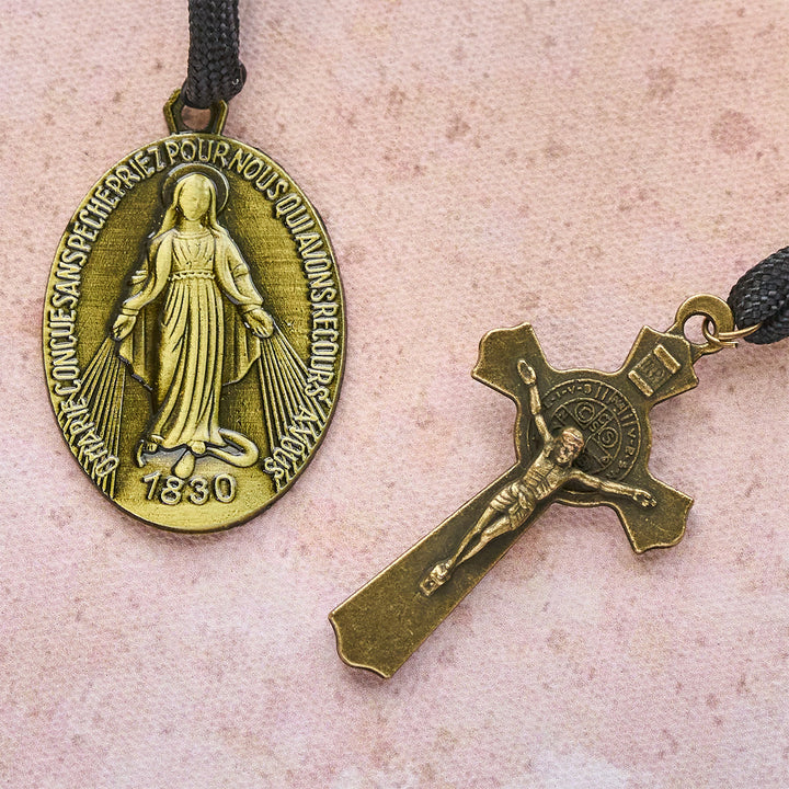 Christianartworkshop Klassischer schwarzer tragbarer Rosenkranz mit bronzenem Marienkreuz - image 5