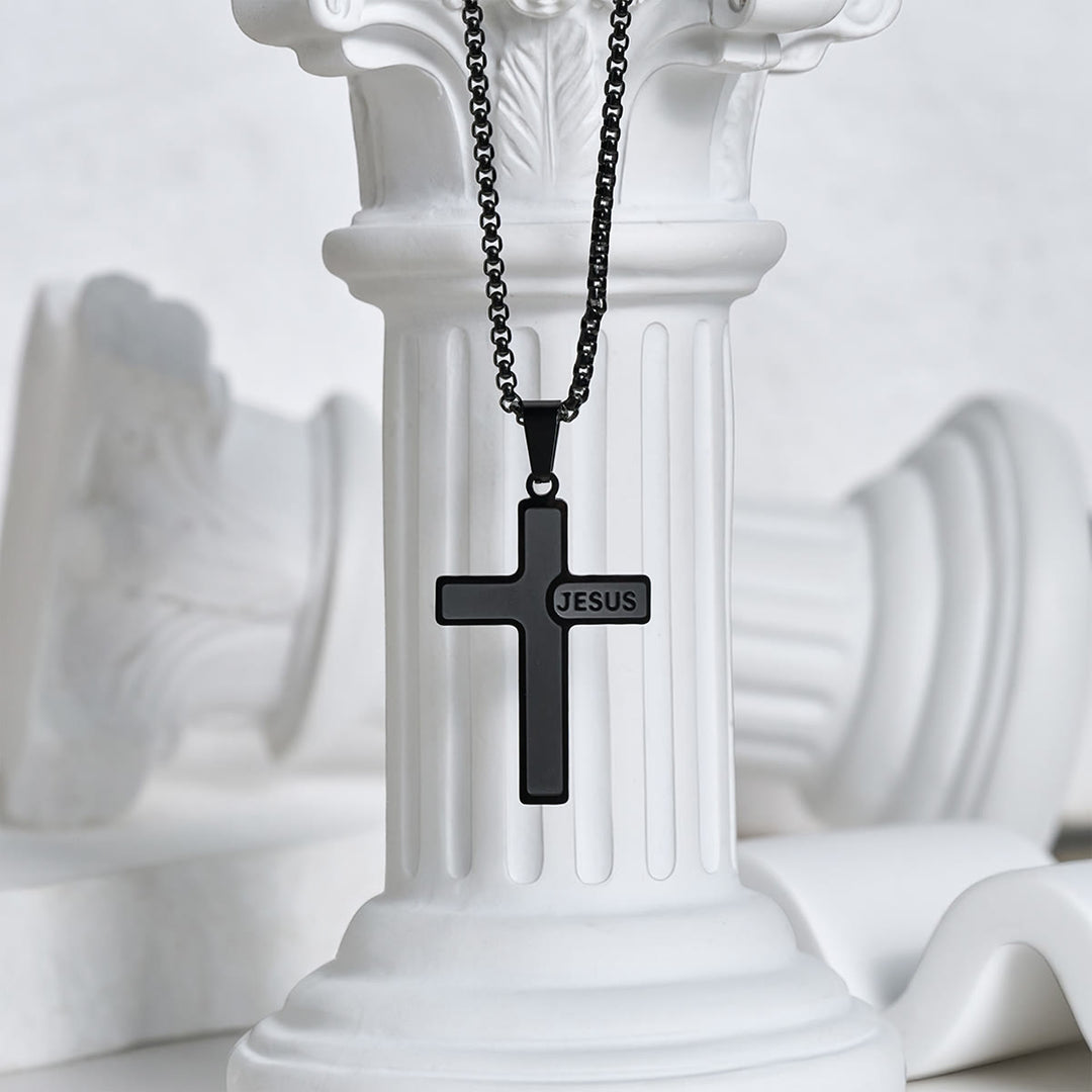 Minimalistische Kreuzkette mit „JESUS“-Detail von Christianartworkshop: Schlichter Ausdruck des Glaubens - image 11