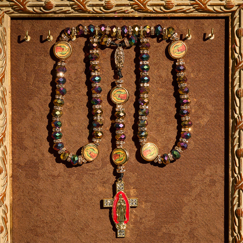 Christianartworkshop Schimmernder Rosenkranz aus Polyederperlen mit Marienkreuz: Erinnerung an die ständige Gnade - image 2