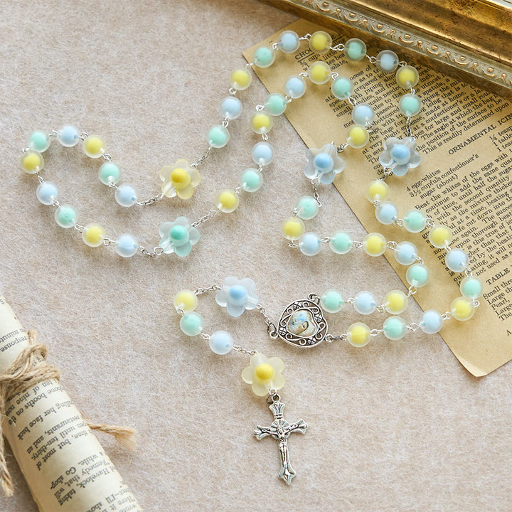 Christianartworkshop Pastellfarbener Osterrosenkranz mit Blumenmuster und Jesusherz-Medaille: Gebetsperlen als Frühlingsgeschenk - image 6