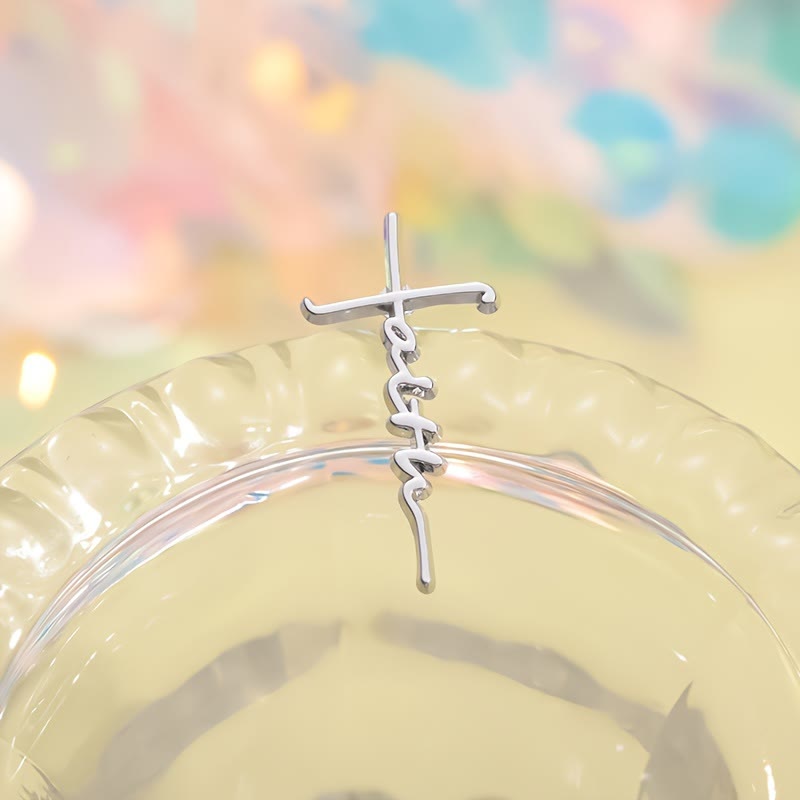 Christianartworkshop Kreuz- und Spruchbrosche: Symbol des göttlichen Glaubens für Kleidung - image 9