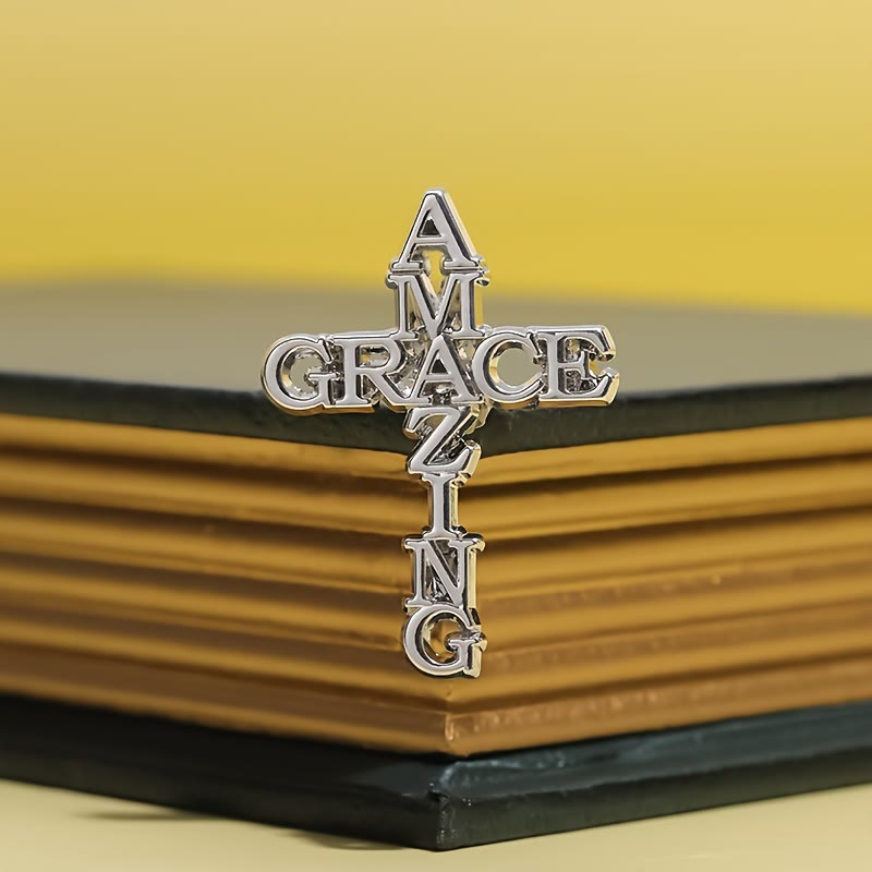 Christianartworkshop Kreuz- und Spruchbrosche: Symbol des göttlichen Glaubens für Kleidung - image 4