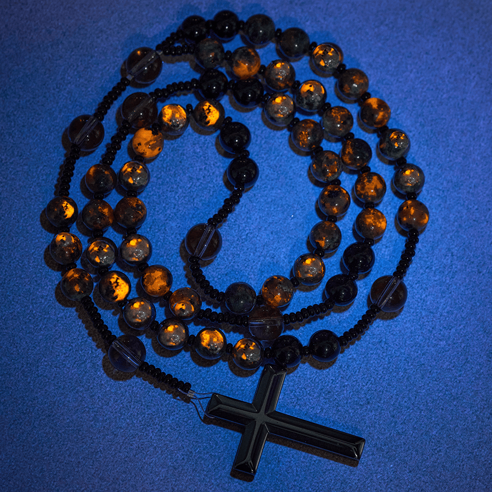 Christianartworkshop Rosenkranz mit farbwechselnden, leuchtenden Flammensteinperlen und Kreuz - image 3