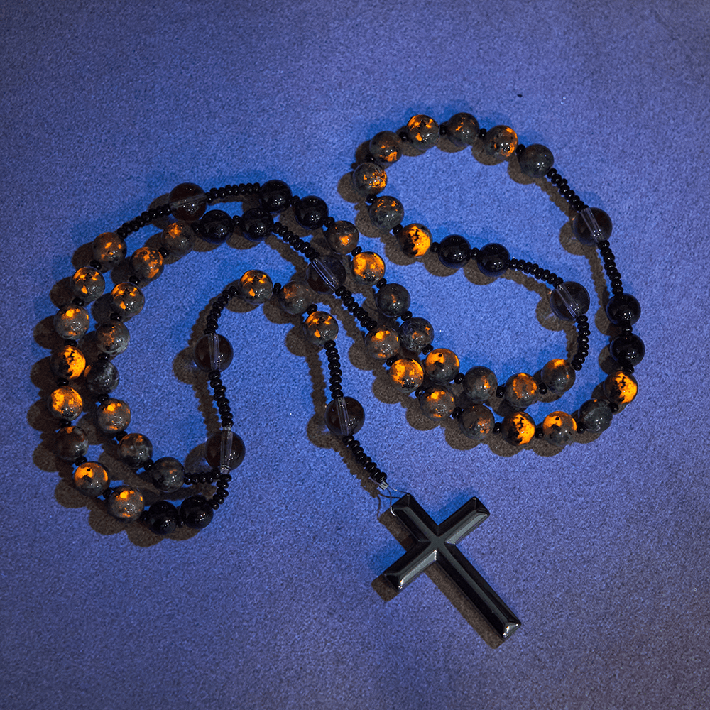 Christianartworkshop Rosenkranz mit farbwechselnden, leuchtenden Flammensteinperlen und Kreuz - image 2