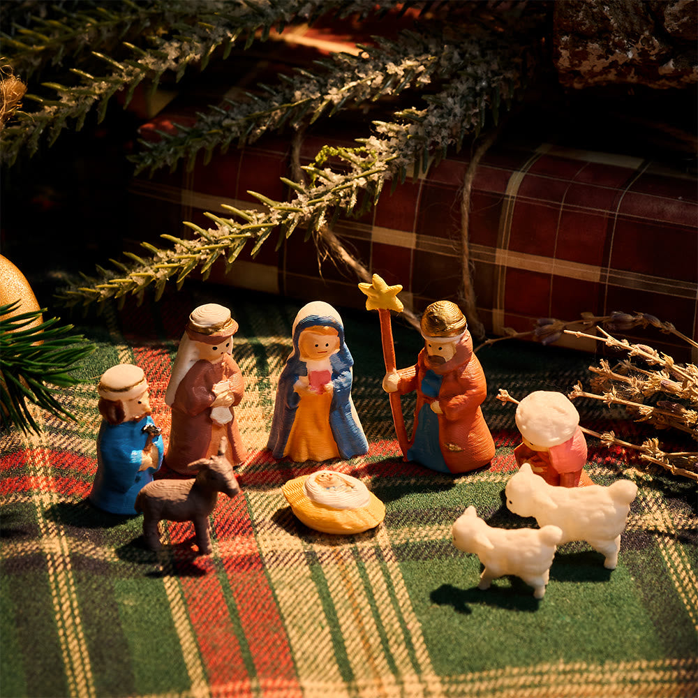 Christliche Krippenszene aus Blech: Eine Miniaturumarmung des Weihnachtsglaubens und der Weihnachtsgeschichte - image 1