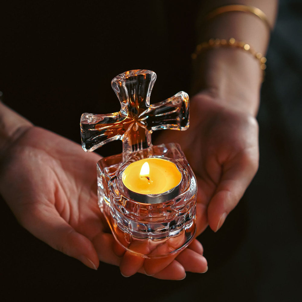 Christianartworkshop Glas-Kreuz-Kerzenhalter: Andächtiges Leuchten für Zuhause & Altar - image 1