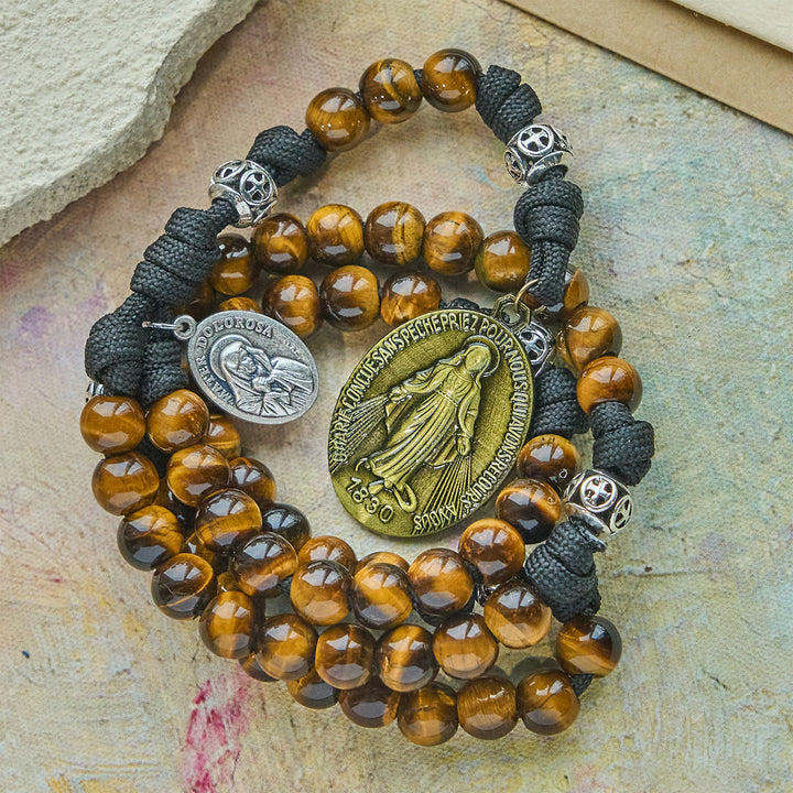 Christianartworkshop Rosenkranz „Unsere Liebe Frau im Mittelpunkt“ aus Paracord: Tigeraugenperlen & Zeitlose Medaille „Gnade“ - image 6