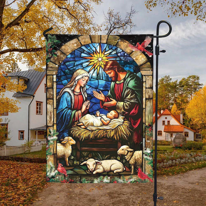 Christianartworkshop Krippen- und Schaf-Gartenflagge: Symbol der sanften Gnade für weihnachtliche Gärten - image 1