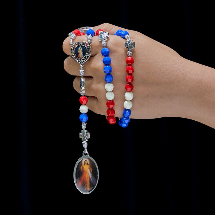 Christianartworkshop Patriotischer dreifarbiger Andachtsrosenkranz mit der Heiligen Medaille Unserer Lieben Frau und der Göttlichen Barmherzigkeit - image 1