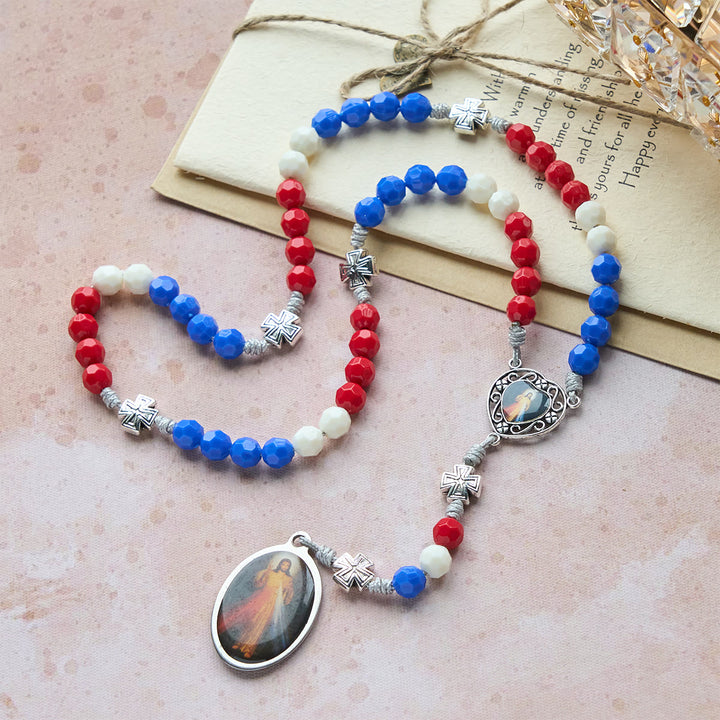 Christianartworkshop Patriotischer dreifarbiger Andachtsrosenkranz mit der Heiligen Medaille Unserer Lieben Frau und der Göttlichen Barmherzigkeit - image 3
