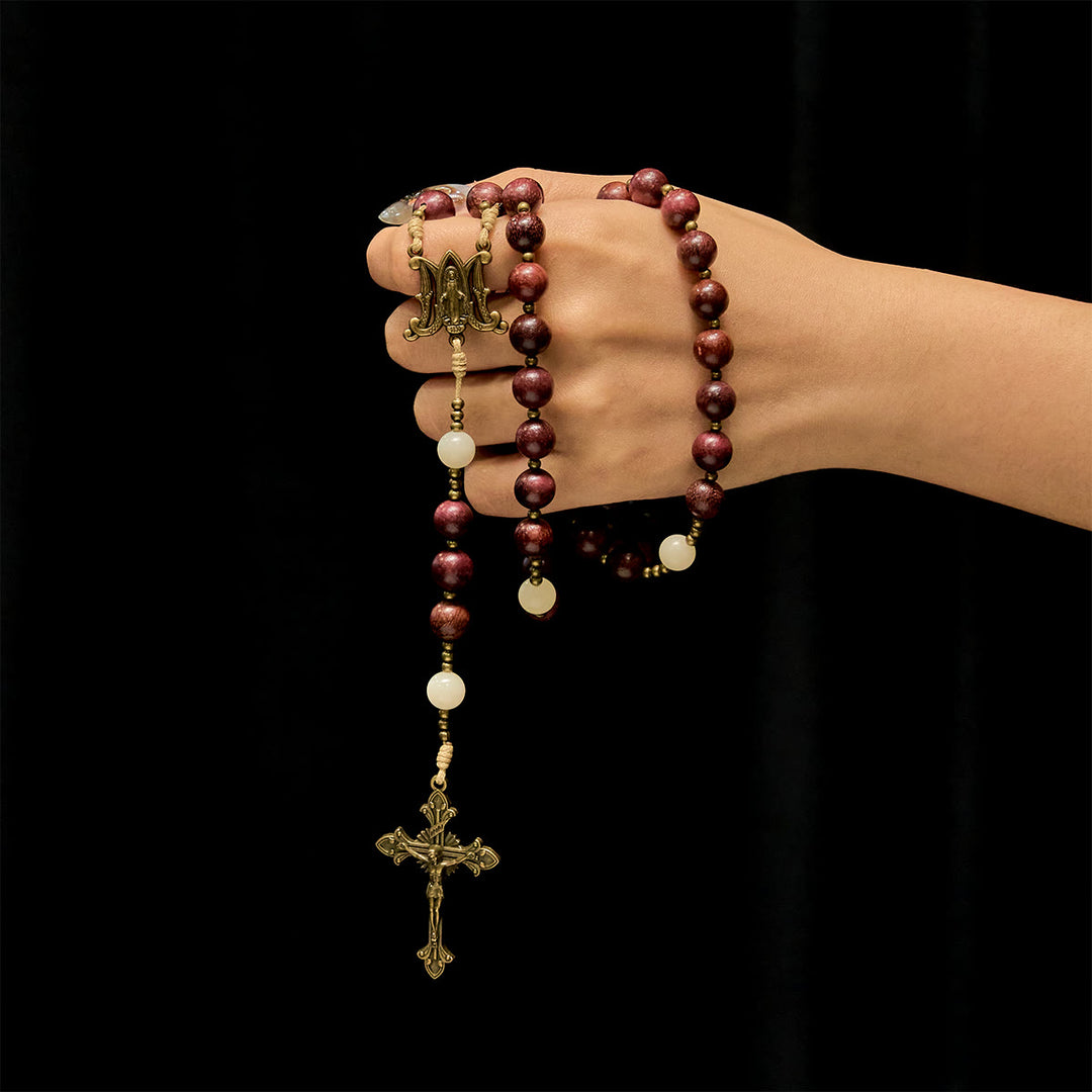 Christianartworkshop Rosenkranz aus natürlichem Perillaholz mit antikem Messingkreuz: Glaube in natürlicher Wärme vereinen - image 1