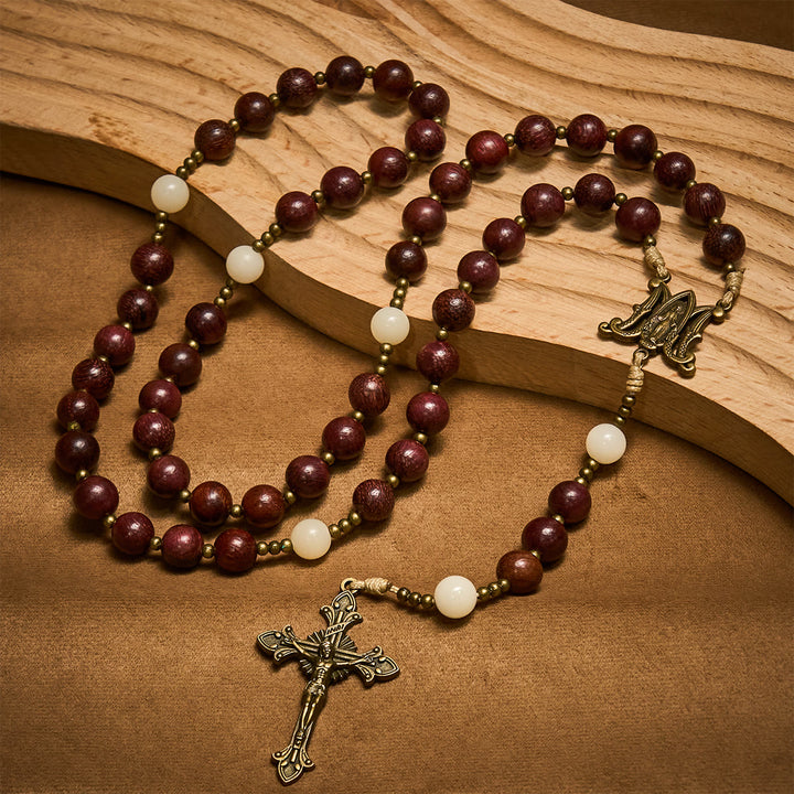 Christianartworkshop Rosenkranz aus natürlichem Perillaholz mit antikem Messingkreuz: Glaube in natürlicher Wärme vereinen - image 4