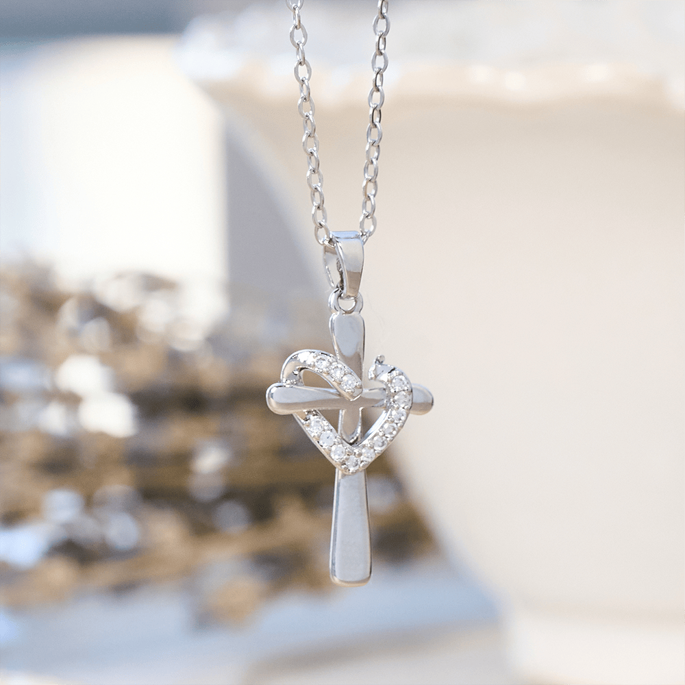 Christianartworkshop Zweifarbige Herz- und Kreuzkette mit Zirkonen: Verschmelzung von Liebe und Glauben - Silbernes Kreuz mit silbernem Herz - image 1
