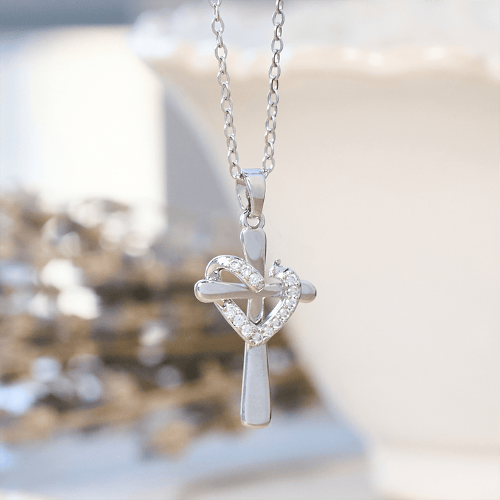 Christianartworkshop Zweifarbige Herz- und Kreuzkette mit Zirkonen: Verschmelzung von Liebe und Glauben - Silbernes Kreuz mit silbernem Herz - image 1