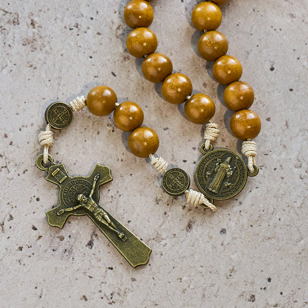Rosenkranz des heiligen Benedikt (Christianartworkshop): Pfirsichholzperlen & Heiliges Kruzifix - image 10