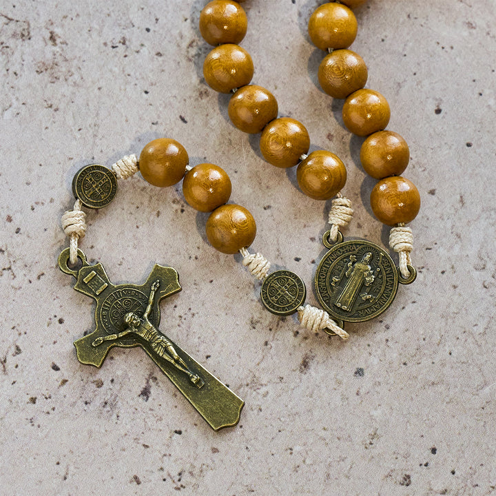 Rosenkranz des heiligen Benedikt (Christianartworkshop): Pfirsichholzperlen & Heiliges Kruzifix - image 10