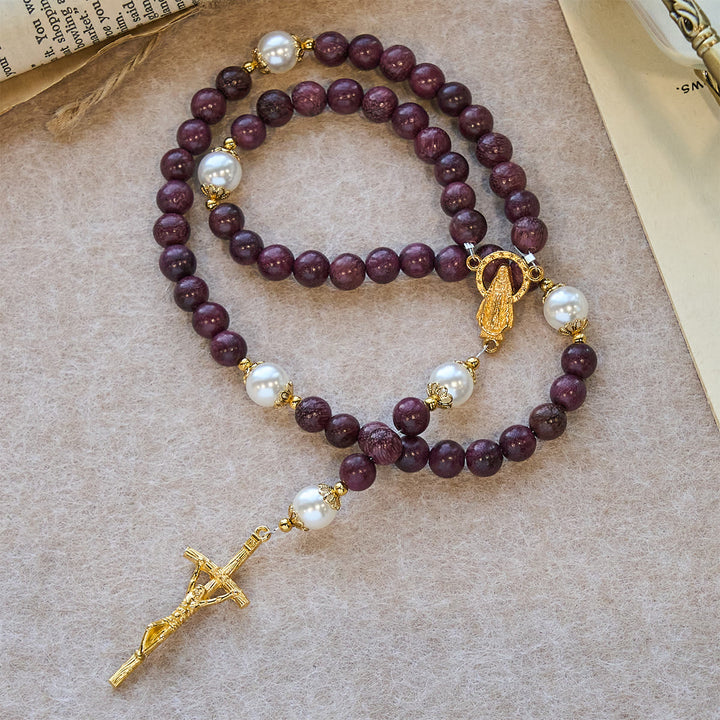 Eleganter Rosenkranz aus Perillaholz mit Marienmotiv und Kruzifix von Christianartworkshop - image 3