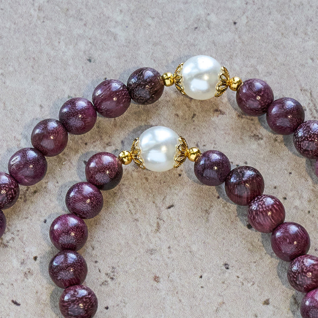 Eleganter Rosenkranz aus Perillaholz mit Marienmotiv und Kruzifix von Christianartworkshop - image 8