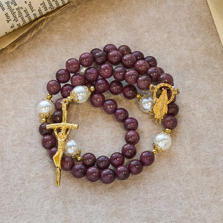 Eleganter Rosenkranz aus Perillaholz mit Marienmotiv und Kruzifix von Christianartworkshop - image 5