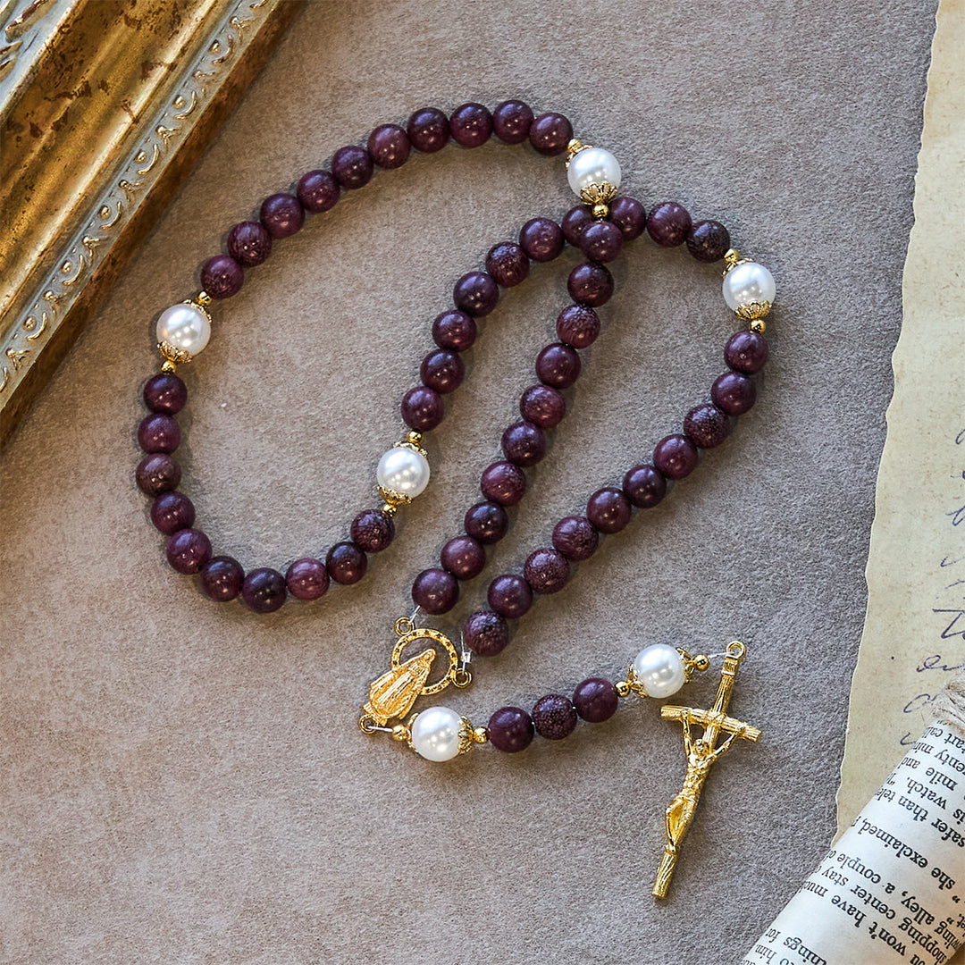 Eleganter Rosenkranz aus Perillaholz mit Marienmotiv und Kruzifix von Christianartworkshop - image 6
