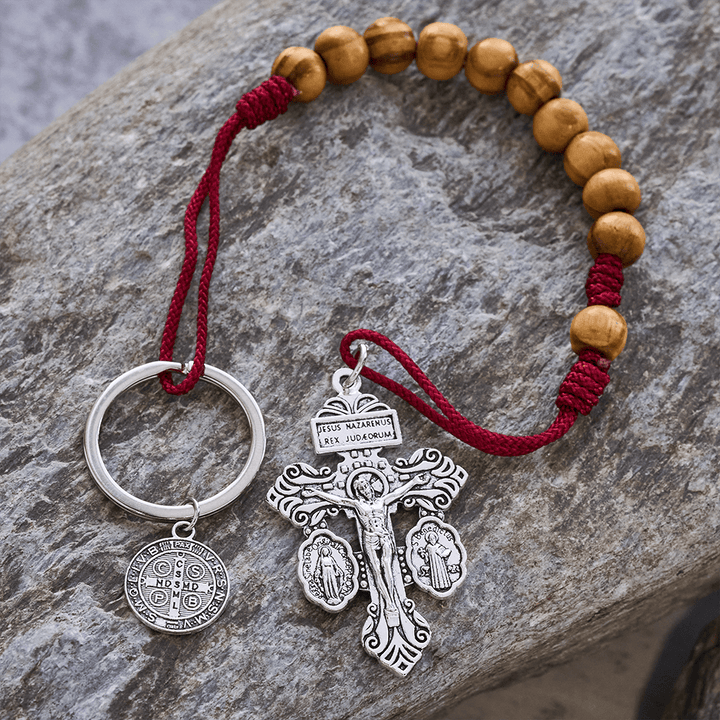 Christianartworkshop Kruzifix & St.-Benedikt-Medaille Rosenkranz aus Holz: Sanfte Erinnerung an den Frieden - image 2