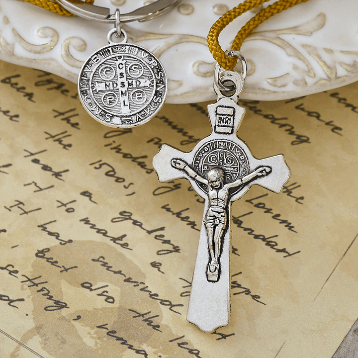 Christianartworkshop Kruzifix & St.-Benedikt-Medaille Rosenkranz aus Holz: Sanfte Erinnerung an den Frieden - image 13