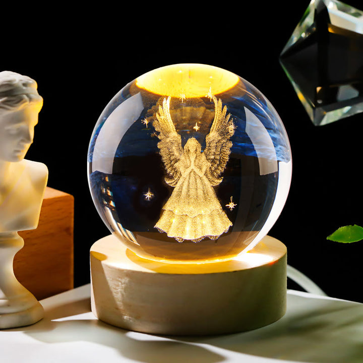 Christianartworkshop Heilige Kristallkugel-Nachtlampe: Leuchtender Begleiter der göttlichen Gegenwart - Engel - mit farbigem Lichtsockel - 8 cm - image 8