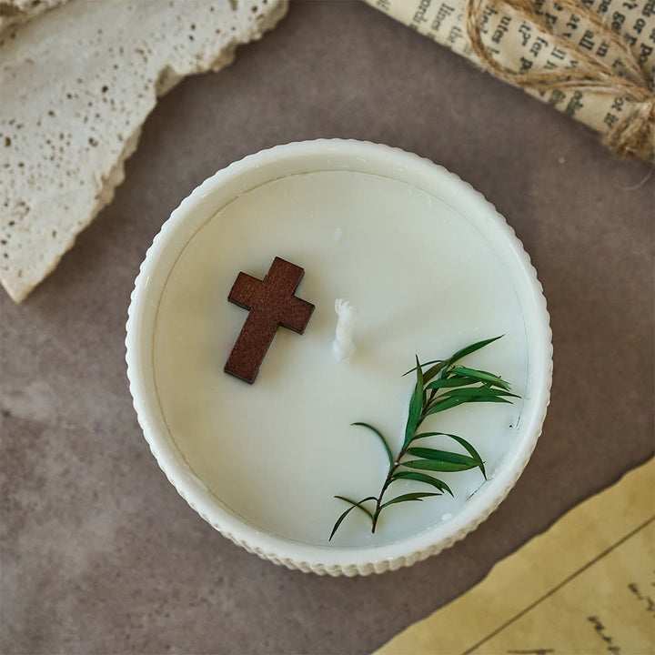 Christianartworkshop Sojakerze „Cross-Accent“: Sanfte Begleiterin stiller Anmut - image 7