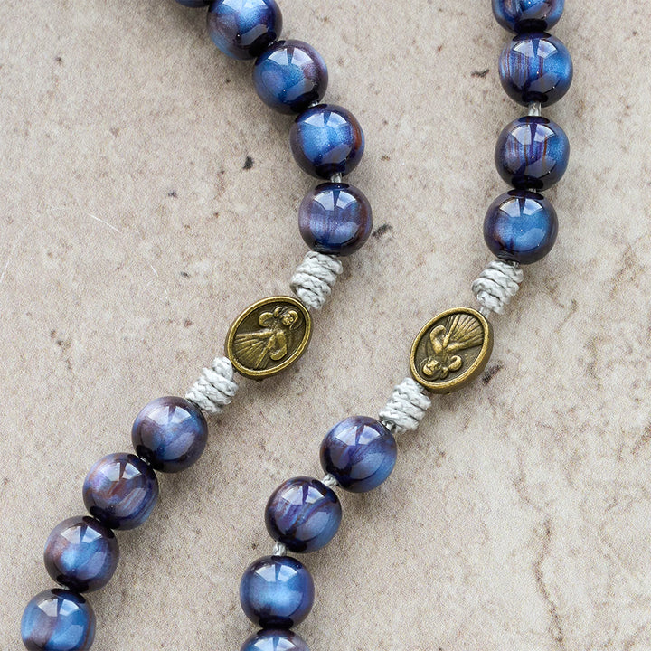 Christianartworkshop Rosenkranz „Tiefblauer Sternenlicht-Glaube“: Heilige Medaillen der Göttlichen Barmherzigkeit und Unserer Lieben Frau - image 8