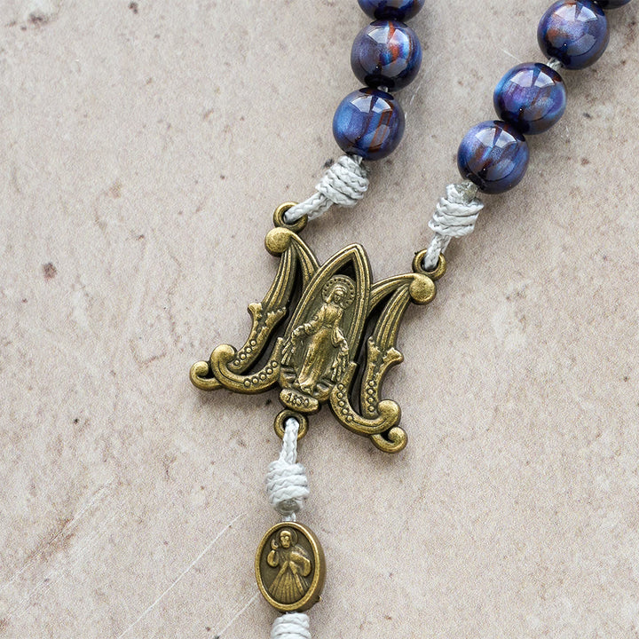 Christianartworkshop Rosenkranz „Tiefblauer Sternenlicht-Glaube“: Heilige Medaillen der Göttlichen Barmherzigkeit und Unserer Lieben Frau - image 7
