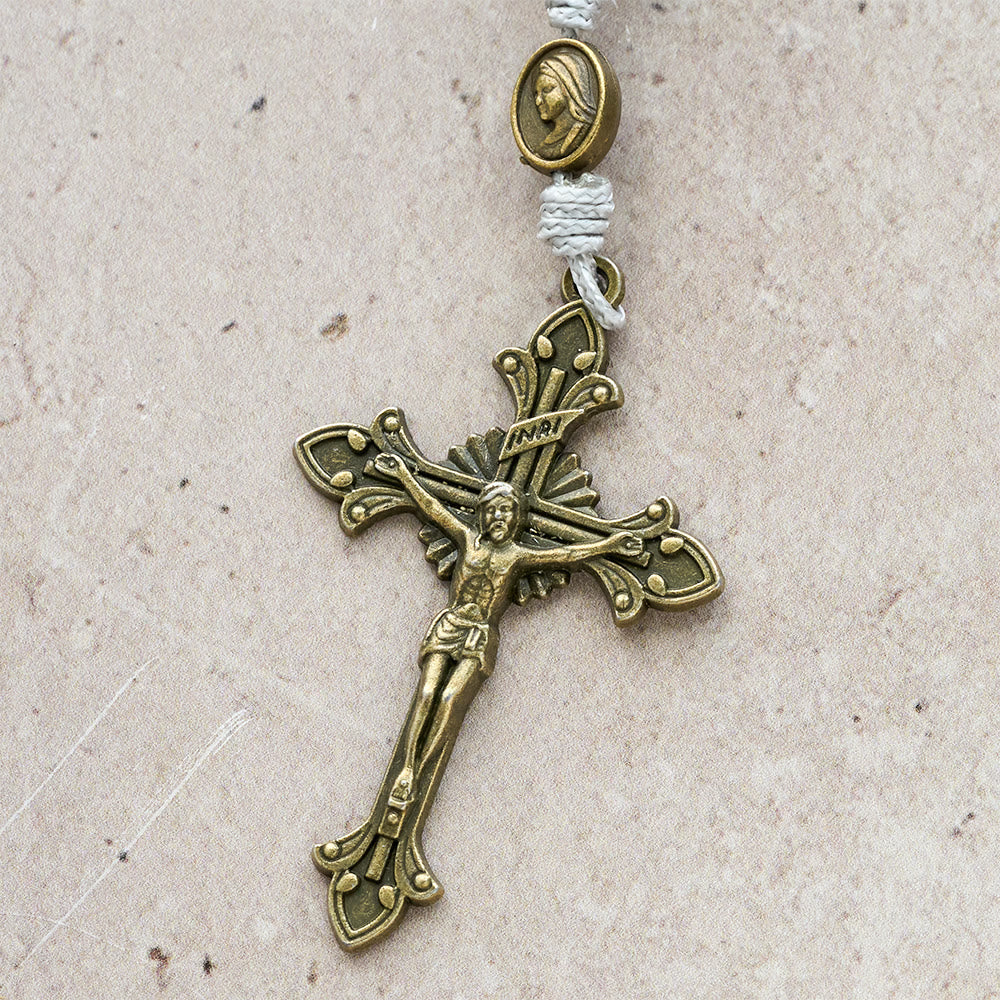 Christianartworkshop Rosenkranz „Tiefblauer Sternenlicht-Glaube“: Heilige Medaillen der Göttlichen Barmherzigkeit und Unserer Lieben Frau - image 9
