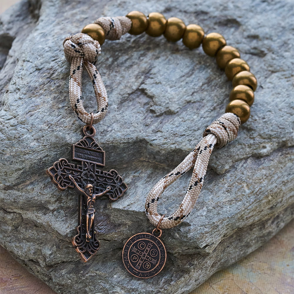 Christianartworkshop Rustikaler Rosenkranz aus Bronze mit Kupferfigur des Heiligen Benedikt und Kruzifix - image 2