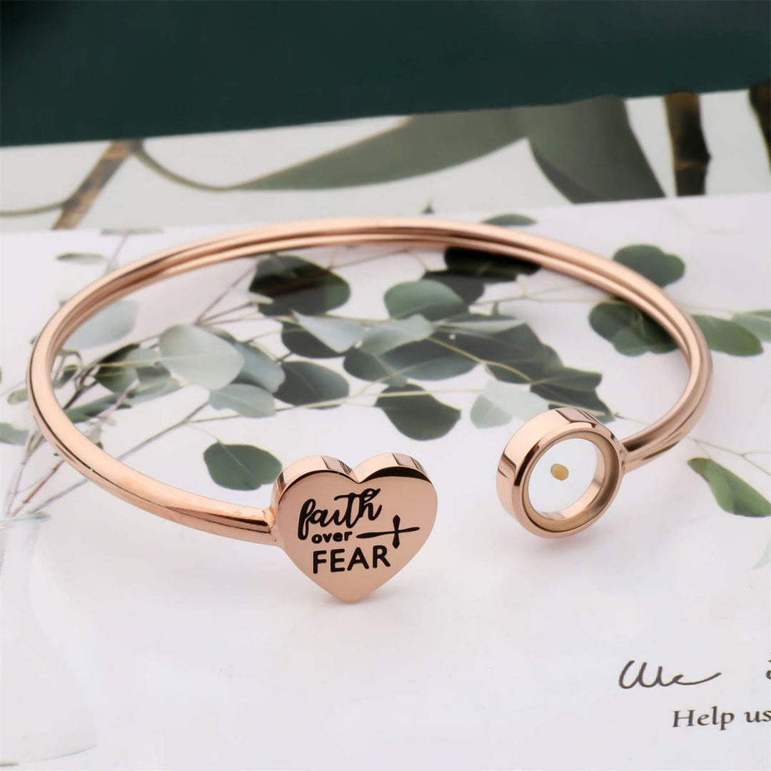 Christianartworkshop 3-farbiges Armband „Glaube statt Angst“ mit Senfkornmotiv: Eine beständige Erinnerung an die Hoffnung - Roségold - image 0