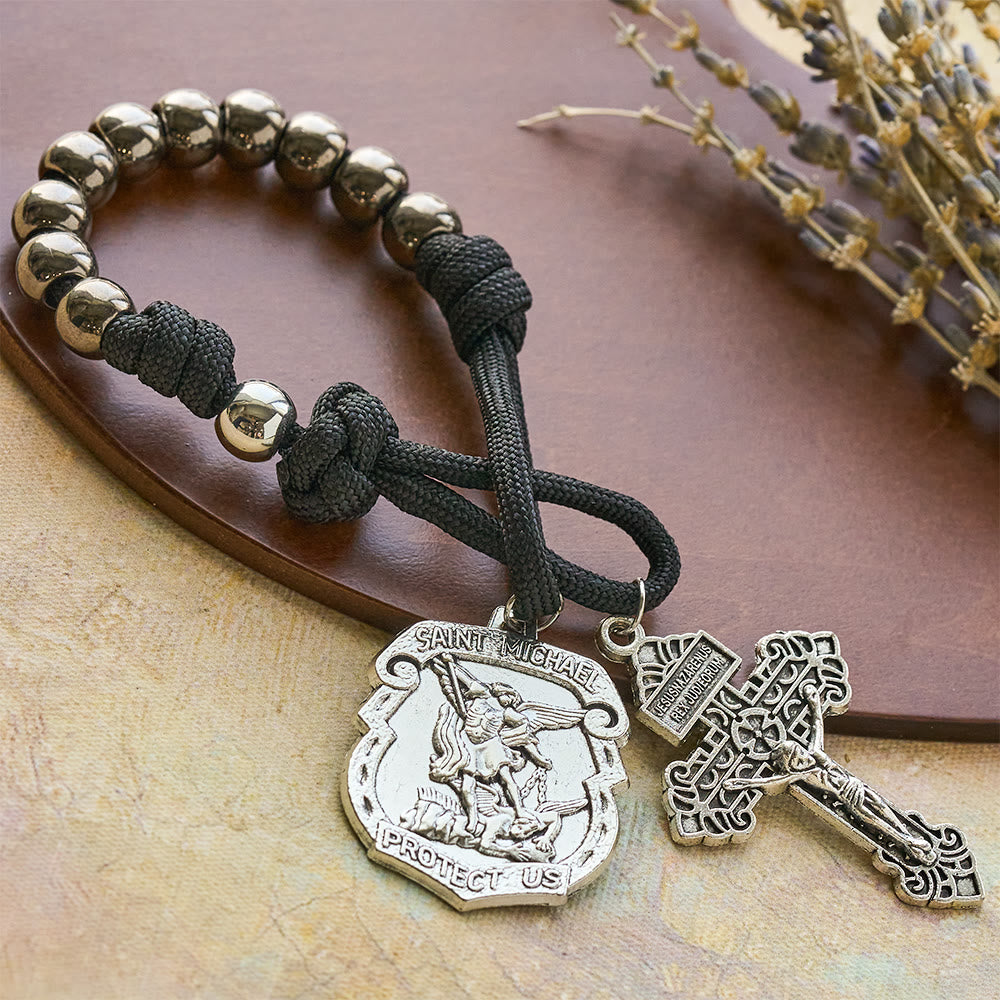 Christianartworkshop Autoanhänger und Rosenkranz in einem – mit Schutzschild des Heiligen Michael und Benedikt sowie Gnade gegen das Böse – zum Tragen in der Hosentasche - St. Michael - image 5