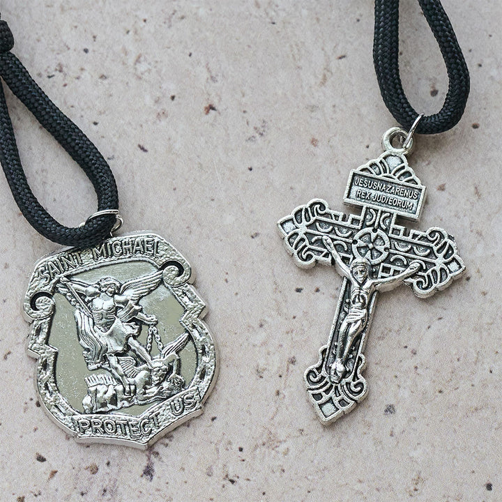Christianartworkshop Autoanhänger und Rosenkranz in einem – mit Schutzschild des Heiligen Michael und Benedikt sowie Gnade gegen das Böse – zum Tragen in der Hosentasche - image 12